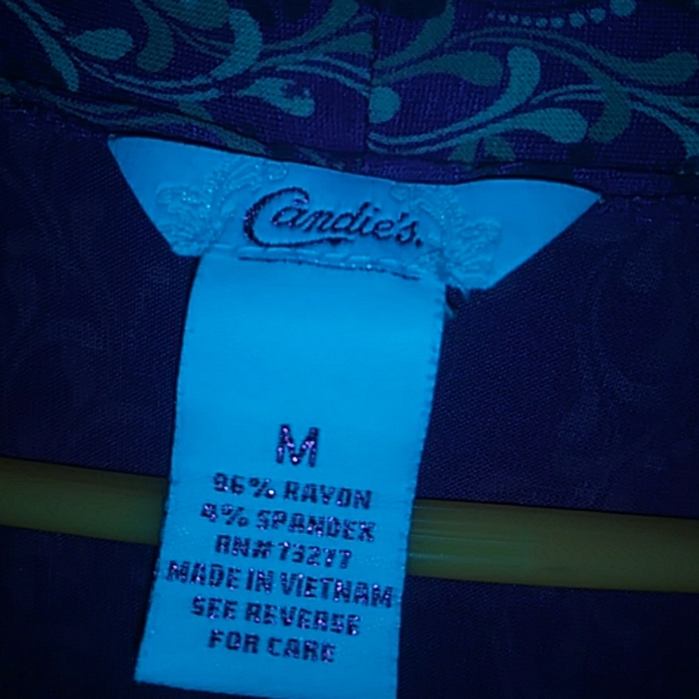 Candies Blouse - Picture 2 of 5